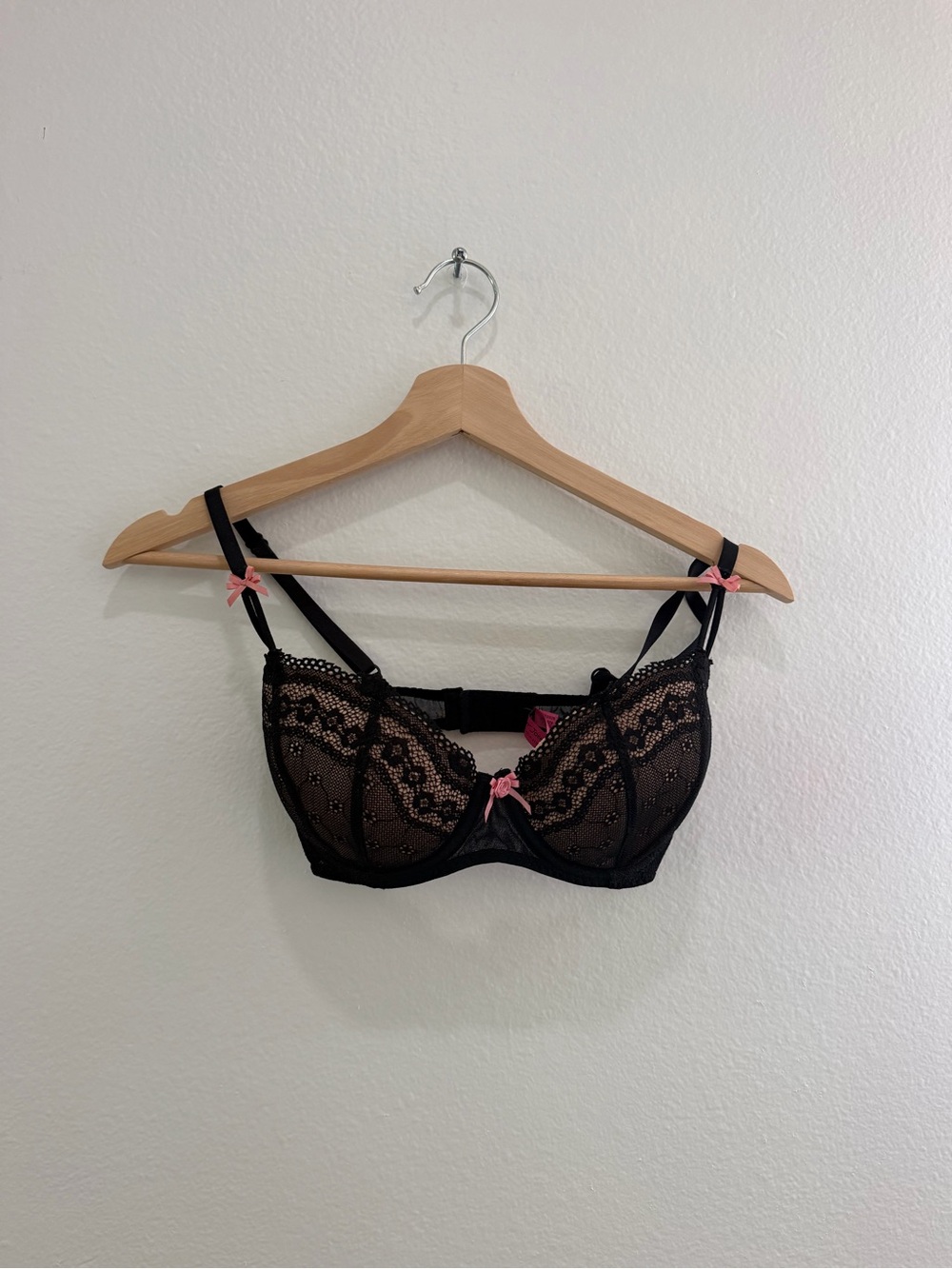 Betsey Johnson Women's Eyelet Lace 3 Section Foam Demi Bra, Raven Black